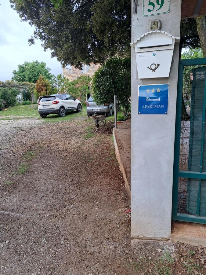 Apartman Melita Galižana Exterior foto