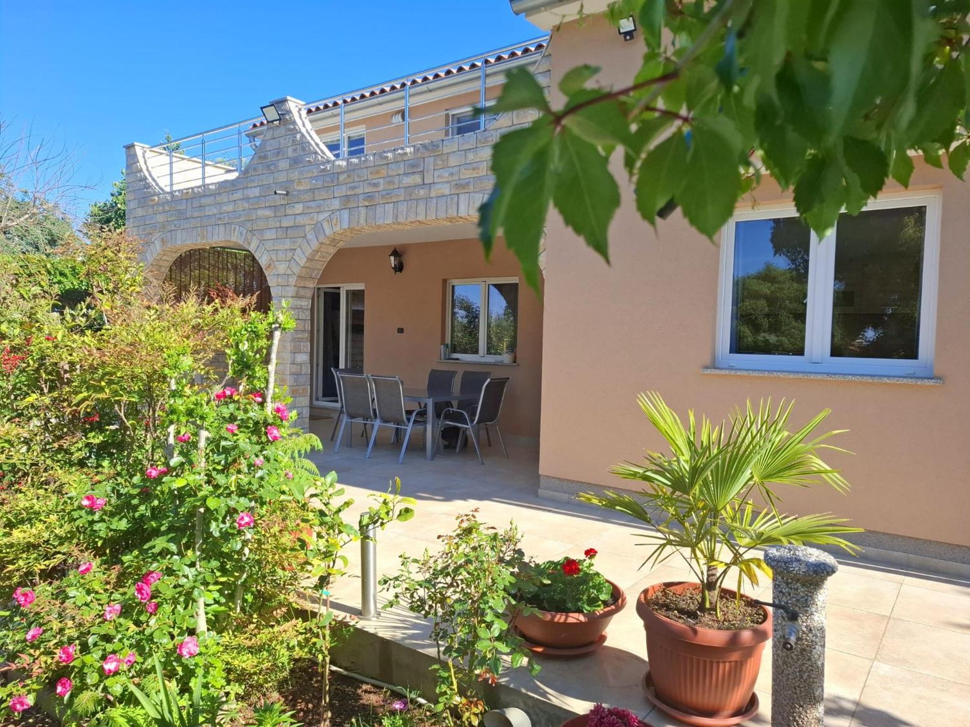 Apartman Melita Galižana Exterior foto